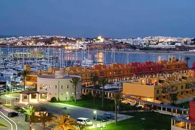 Image de Stylish Apartment with a view and beach