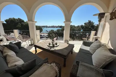 Image de Exclusive house, Luxe, front line seaview, pool jacuzzi on roof top, airco, heating