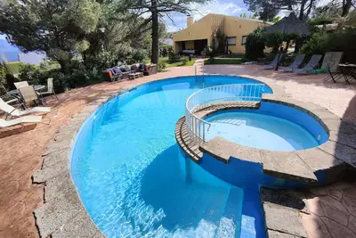Image de El Rincón de Gaia ✨🌸🌱\n8 personas, piscina, barbacoa, jardín privado