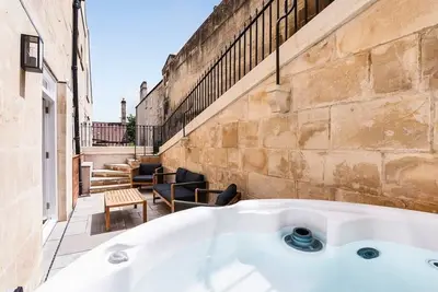 Image de Wine Vaults-Prestige-Maison-Salle de bain privée séparée-Vue ville