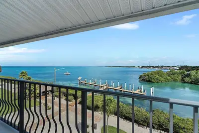 Sea Forever | Gulf-Front Condo