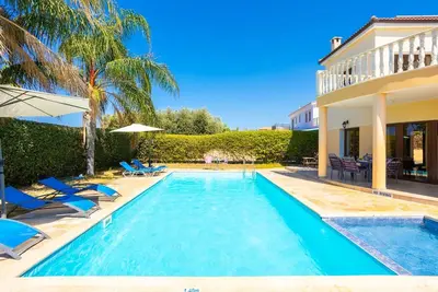 Image de Villa Tsikkos Ena - Trois Chambres Villa, Couchages 6