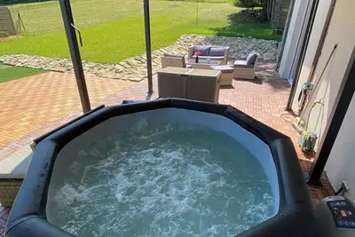Image de Gîte 6/8 personnes avec piscine et jacuzzi