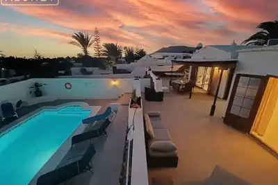 Image de Villa Magica 7 min walking to center, pool & A/C