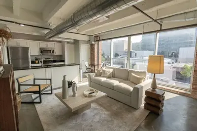 Image de 1-bedroom apartment just 11 minute walk to Cain's Ballroom