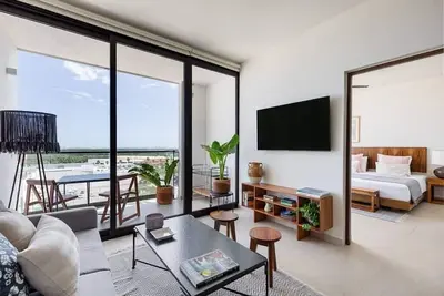 Image de Apt 601 with stunning Lagoon view w/pool and gym