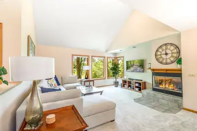 Image de Private 3br/2ba Territory Home Nestled in the Trees