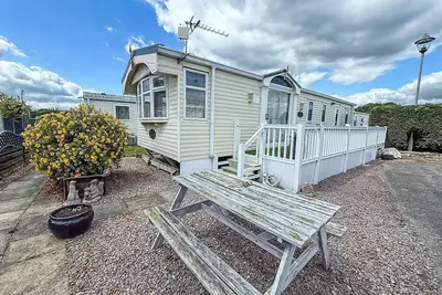 Image de 8 berth caravan with WiFi and decking in Lincs ref 78003p