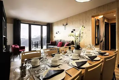 Image de 5 Pièces 8/10 Personnes