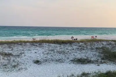 Image de Private Beach! Cozy condo!