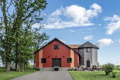 Image de Country, Cozy and Unique! Rustic ambiance. Available Year Round.