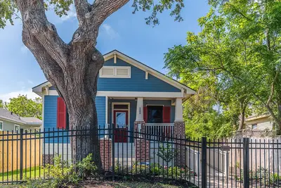 Image de Midtown Location, walk to beach or downtown