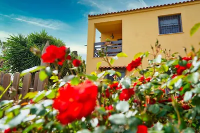 Image de Sapphire House - whole house with garden