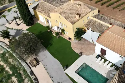 Image de Maison rurale 'Lidia' pour groupes : piscine, vues et expériences uniques
