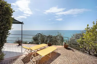 Image de Appartement \"Casa Gelsomino\" avec vue mer, Wi-Fi, jardin et terrasse