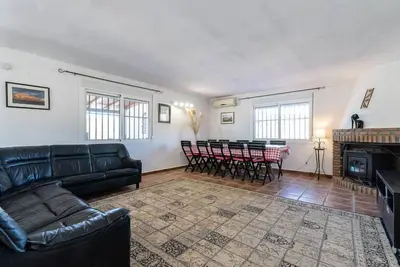 Image de Maison rustique avec piscine privée à Alora