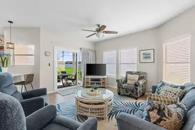 Image de Beautifully Updated 2br Beachwalk