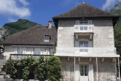 Image de Charmante demeure 17e s, 10 mn Lac du Bourget, 25mn Aix, au pied du Gd Colombier