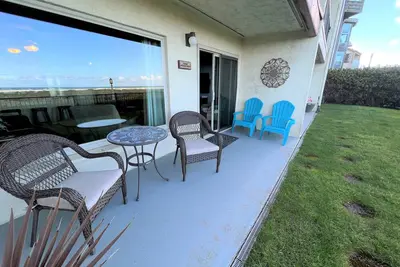 Image de Sbc #106 Oceanfront - Hear the Ocean, Steps to the Promenade and Beach Access