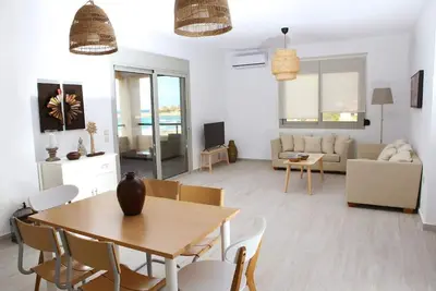 Image de Akrotiri Seaside Project: Beachfront Villa with Seaview, a Haven on the Beach