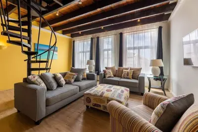 Image de Characterful Contemporary 2br Historic Townhouse