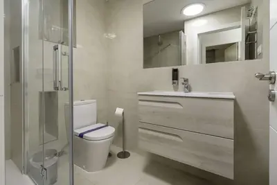 Image de Two-bedroom penthouse apartment with terrace and bunk beds