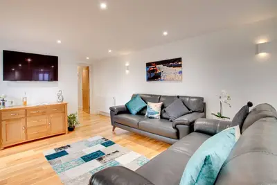 Image de 2 The Sail Loft - Deux Chambres Appartement, Couchages 4