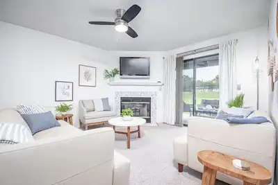 Image de Awesome Newly Updated In Gated Pt Royale. 1st Fl  2 Br 2 Ba Condo. Golf Discount