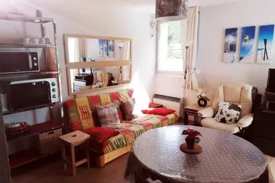 Image de À 50m des pistes de ski, Rez-de-chaussée, vue pistes de ski, balcon, parking, télévision