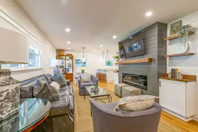 Image de North Decatur Ranch in great neighborhood.
