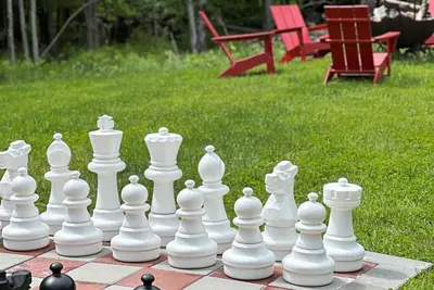 Image de Sparkling Bespoke Cabin, Hot Tub, Firepit, Early Check-In, Apres-Ski Cozy!