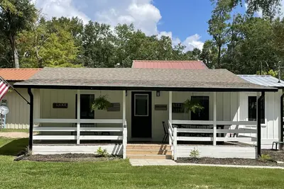 Image de Reel Life Lakehouse - Boat Ramp in Neighborhood