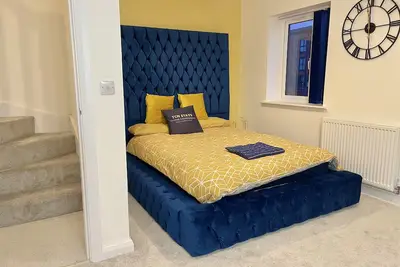 Image de The Valley - Luxurious New Build House W/ Anfield Stadium View!