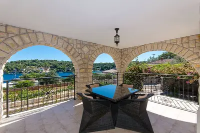 Image de Appartement Jakov (10721-A1) - Rogac - île de Solta