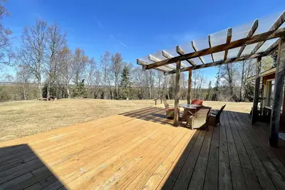 Image de 5 bedroom home with mountain and river views