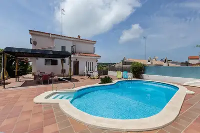Image de Maison de vacances 'Villa Lilia' avec vue sur la mer, piscine privée et Wi-Fi