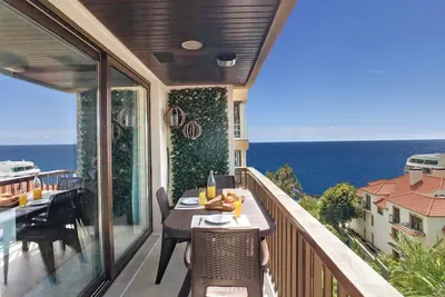 Image de Sunset Terrace, Ocean Cliff Pool @Designer Apt