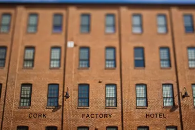 Image de Historic Cork Factory Located in Urban Place - Center of Dining -Shopping - Fun!