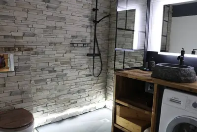 Image de Duplex 2 chambres, 2 sdb, dans une impasse en centre ville