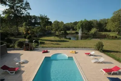 Image de Domaine du Haou - Grand gîte au cœur d'un domaine bucolique