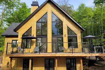 Image de Neuf, spacieux, lumineux, moderne, spa, 7 minutes du Mont-Tremblant Nord