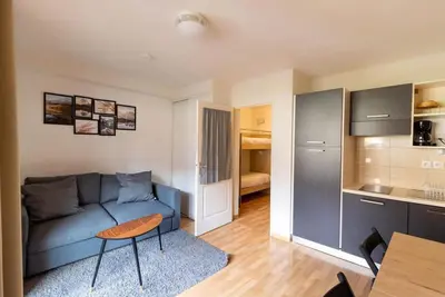 Image de À 200m des pistes de ski, 1er étage, piscine, balcon, télévision, casier à ski, 23m², Les Orres