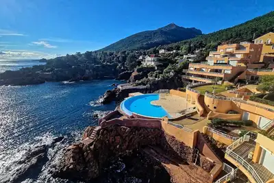 Image de Cap Neree mer piscine et jardin paradis sur terre Le Trayas Cannes Saint-Raphaël