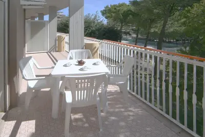 Appartement de vacances avec climatisation et piscine