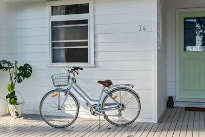 Image de Cutie Patootie -A soulful beach house, with character & charm with ocean & valley views