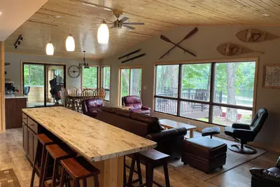 Image de Waterfront cabin, sleeps 13, year round fishing on Chippewa Flowage in Hayward