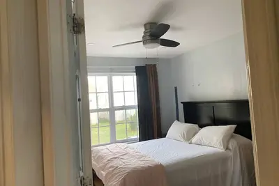 Image de Long Branch Beach 5 minutes away