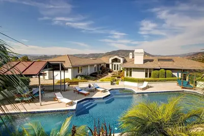 Image de luxury modern chateau, salt pool+spa, near wineries and beaches