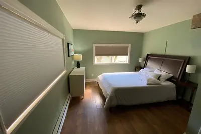 Image de Historic Home Within Walking Distance to Everything!