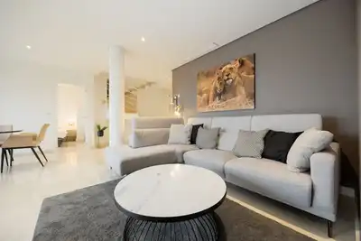 Image de Penthouse de 3 chambres avec vue spectaculaire à Nueva Andalucia, Marbella